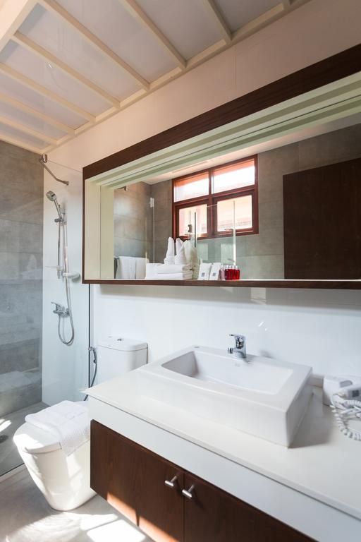 Amatapura Beachfront Villa 15, Sha Certified Ao Nam Mao Exterior photo