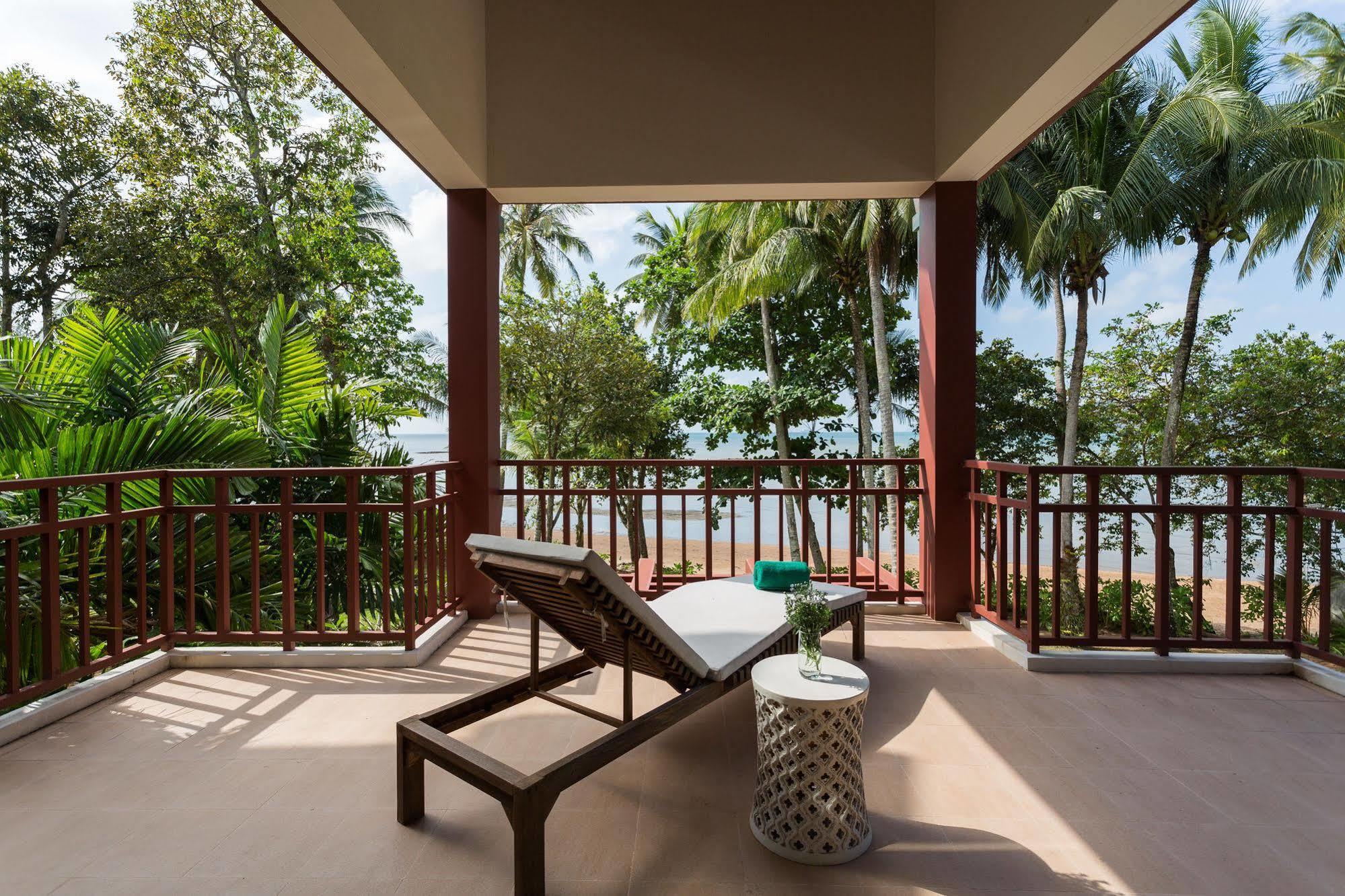 Amatapura Beachfront Villa 15, Sha Certified Ao Nam Mao Exterior photo