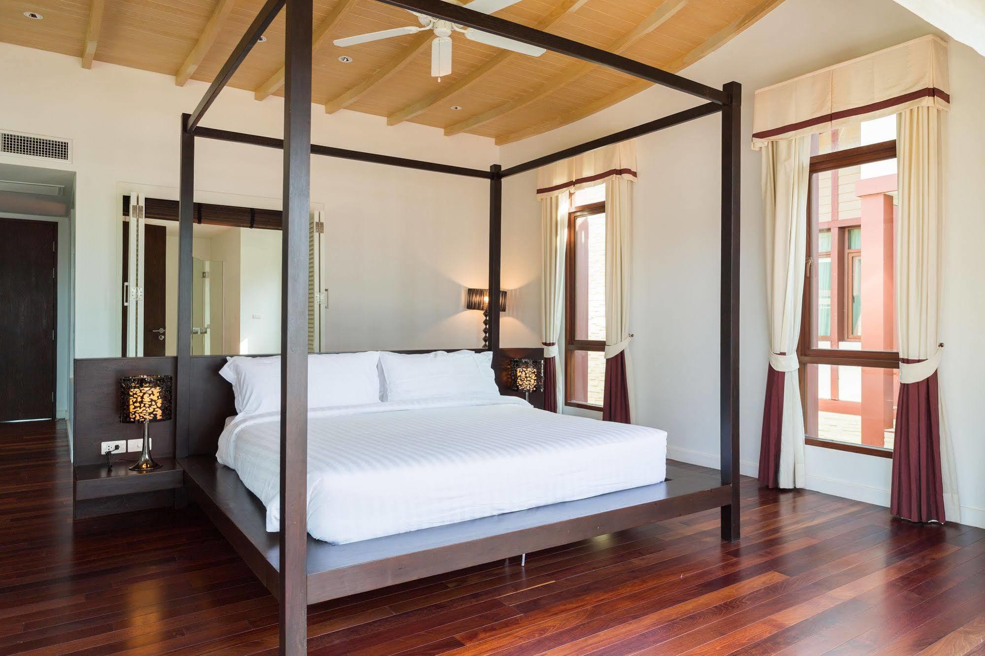 Amatapura Beachfront Villa 15, Sha Certified Ao Nam Mao Exterior photo