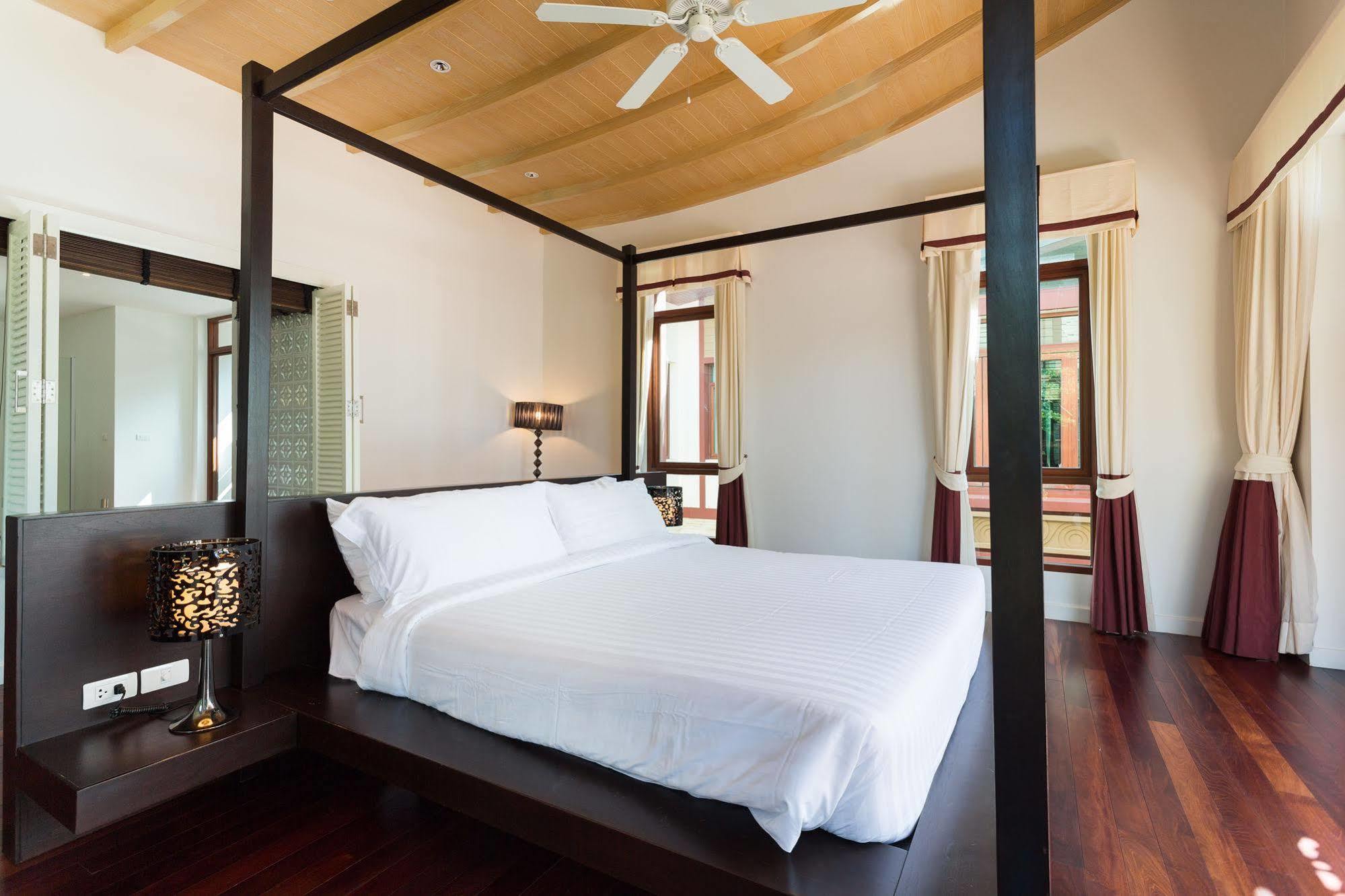 Amatapura Beachfront Villa 15, Sha Certified Ao Nam Mao Exterior photo